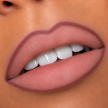 Lip contour stain