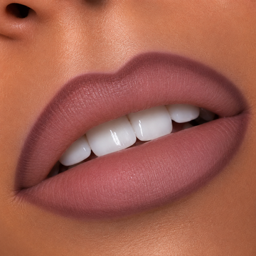 Lip contour stain
